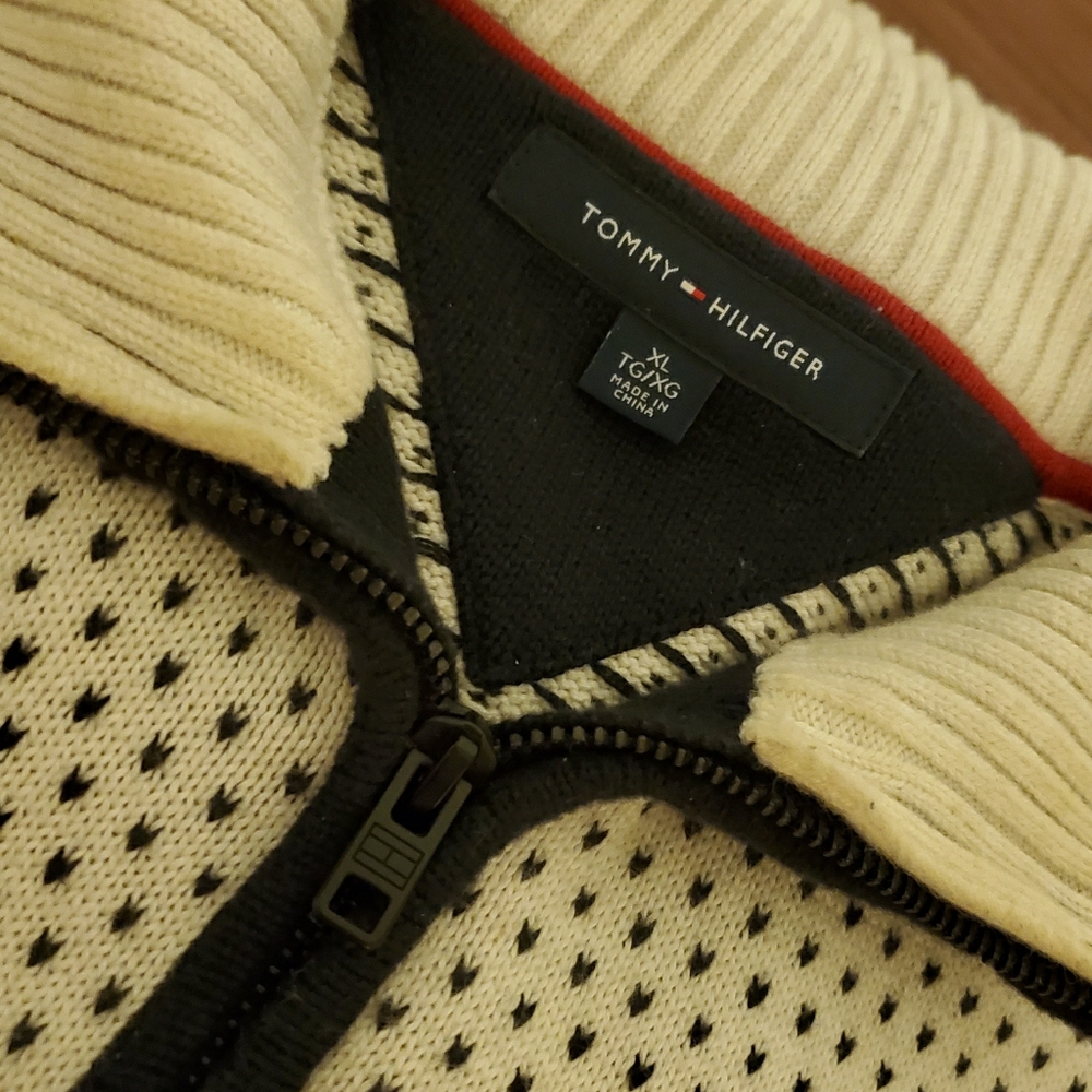 Tommy Hilfiger sweater